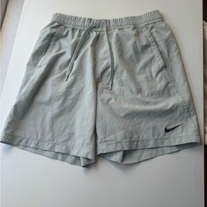 Nike Men's Light Gray Athletic Shorts
